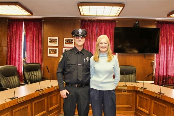 New UNH police officer sworn in
