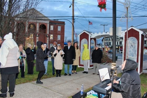 Hanukkah menorah lighting marks Jewish Festival of Lights