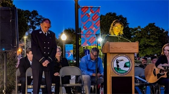 Borer reads story of FDNY 9/11 survivor Mickey Kross at West Haven 9/11 vigil